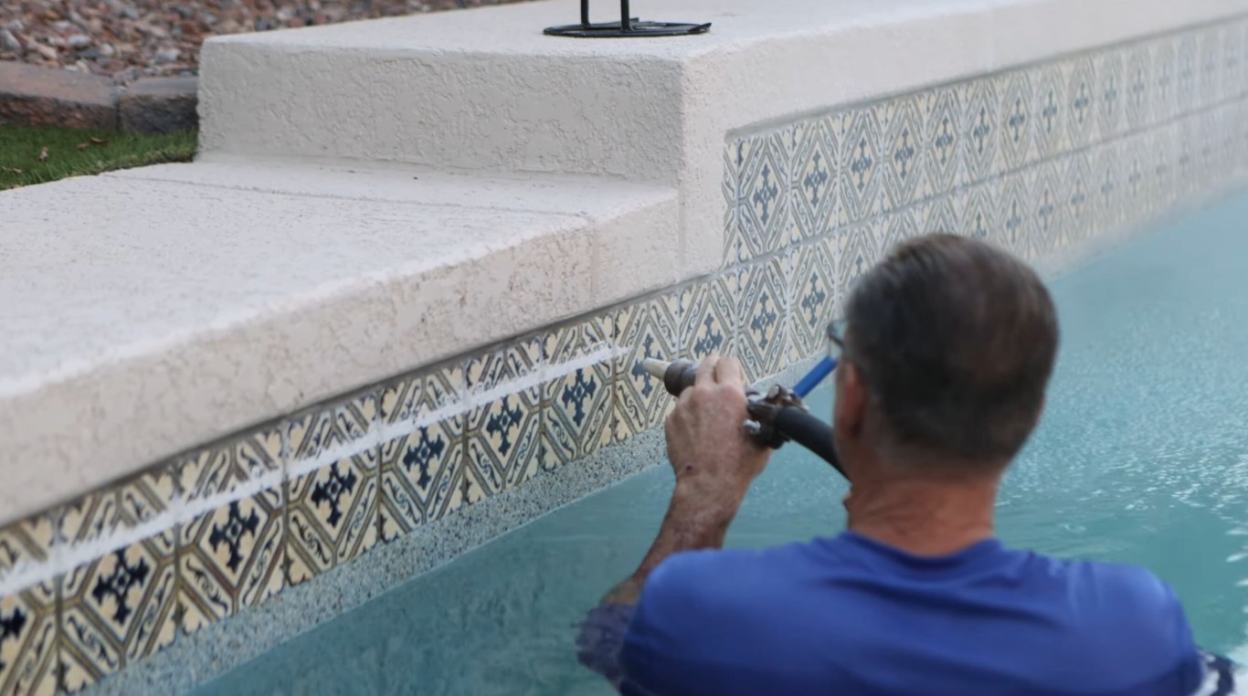 Professional pool tile cleaning and calcium scale removal service in Seguin, TX